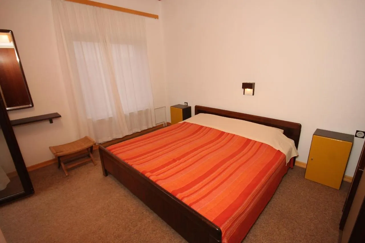Apartments With A Parking Space Manjadvorci, Marcana - 7445 Barban